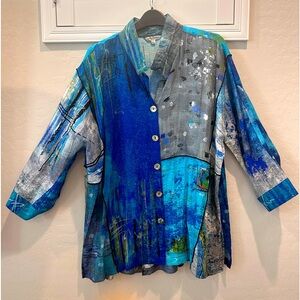 John Mark abstract patch print, wire collar, button front tunic.  NWOT